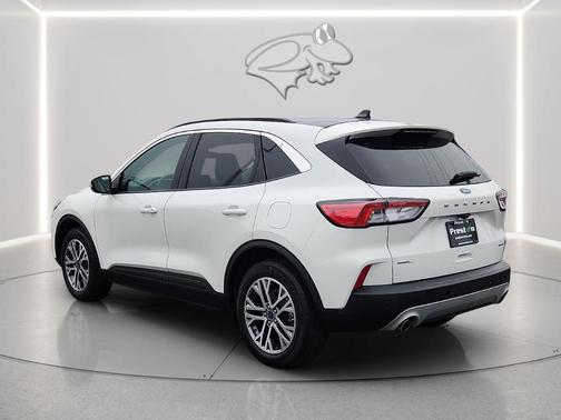 Star White 2022 Ford Escape SEL