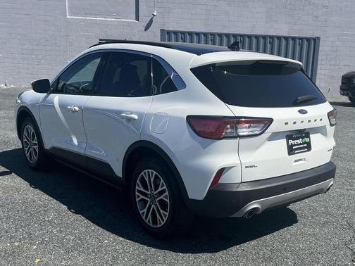 Star White 2022 Ford Escape SEL