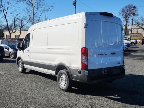 2026 Ford Transit-250 148 WB Medium Roof Cargo