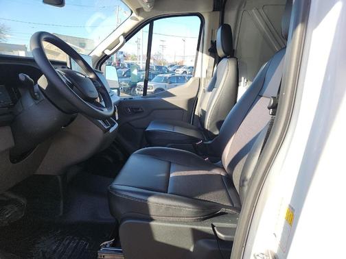 2026 Ford Transit-250 148 WB Medium Roof Cargo