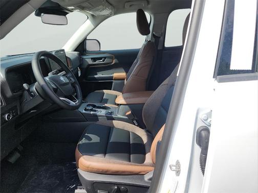 Oxford White 2026 Ford Bronco Sport Outer Banks