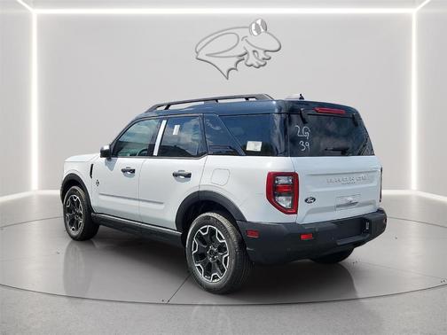 Oxford White 2026 Ford Bronco Sport Outer Banks