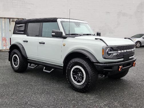 2023 Ford Bronco Badlands Advanced