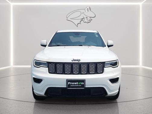 Bright White Clearcoat 2021 Jeep Grand Cherokee Laredo X