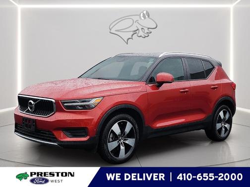 2019 Volvo XC40 T4 Momentum