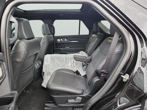 Agate Black 2026 Ford Explorer Tremor