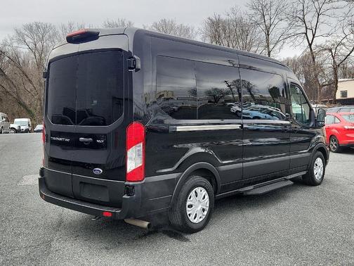 2022 Ford Transit-350 XLT