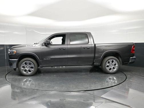 Granite Crystal Metallic Clearcoat 2026 RAM 1500 Big Horn/Lone Star