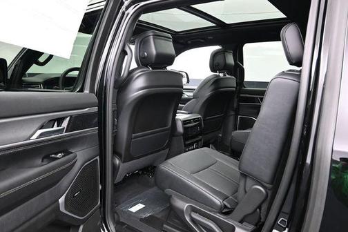 High Gloss Black 2026 Jeep Grand Wagoneer L 4x4