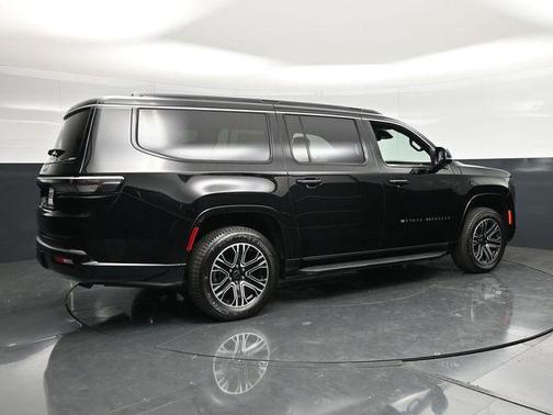 High Gloss Black 2026 Jeep Grand Wagoneer L 4x4