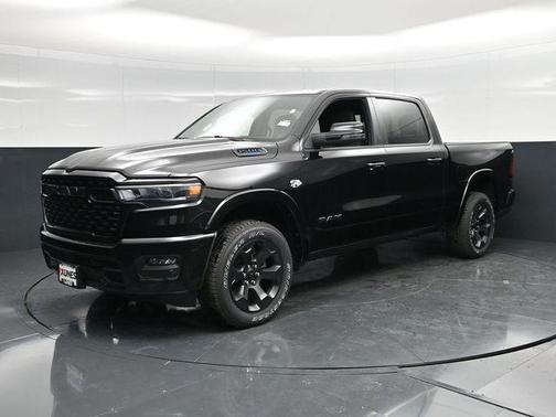Diamond Black Crystal Pearlcoat 2026 RAM 1500 Big Horn/Lone Star