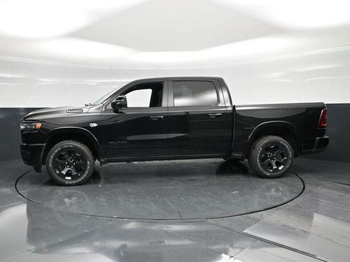 Diamond Black Crystal Pearlcoat 2026 RAM 1500 Big Horn/Lone Star