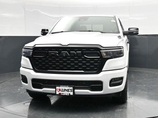 Bright White Clearcoat 2026 RAM 1500 Big Horn/Lone Star