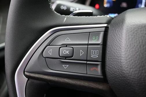 Diamond Black Crystal Pearlcoat 2026 Jeep Grand Cherokee L Limited