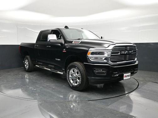 Diamond Black Crystal Pearlcoat 2024 RAM 2500 Laramie Crew Cab 4x4 6'4' Box