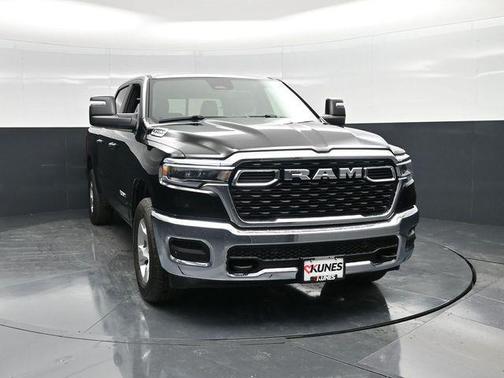 Diamond Black Crystal Pearlcoat 2025 RAM 1500 Tradesman