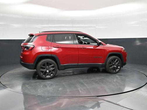 Red Hot Pearlcoat 2026 Jeep Compass Latitude