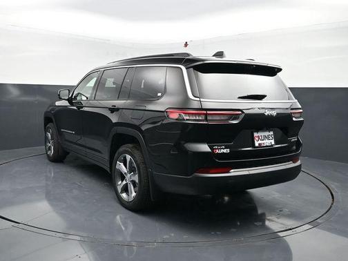 Diamond Black Crystal Pearlcoat 2026 Jeep Grand Cherokee L Limited