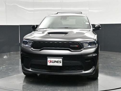 DB Black Crystal Clearcoat 2025 Dodge Durango R/T