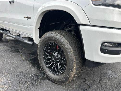 Bright White Clearcoat 2026 RAM 1500 Big Horn/Lone Star