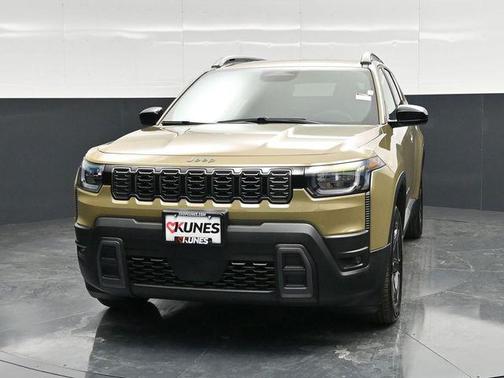 '41 2026 Jeep Cherokee Laredo 4x4