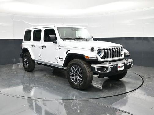 Bright White Clearcoat 2025 Jeep Wrangler 4-Door Sahara 4x4