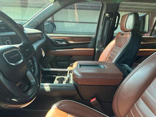 Onyx Black 2023 GMC Yukon Denali Ultimate