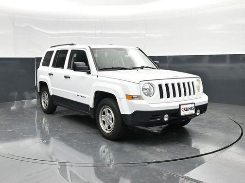 Bright White Clearcoat 2015 Jeep Patriot Sport