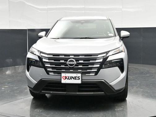 Brilliant Silver Metallic 2025 Nissan Rogue SV