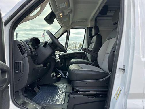 Bright White Clearcoat 2025 RAM ProMaster 2500 Tradesman