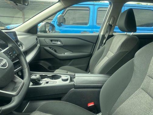 Gun Metallic 2025 Nissan Rogue SV