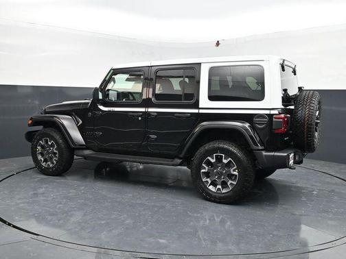 Black Clearcoat 2026 Jeep Wrangler 4-Door Sahara 4x4