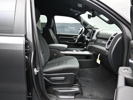 Granite Crystal Metallic Clearcoat 2026 RAM 1500 Big Horn/Lone Star