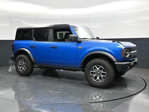 Velocity Blue Metallic 2025 Ford Bronco Badlands