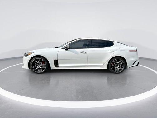 2022 Kia Stinger GT1