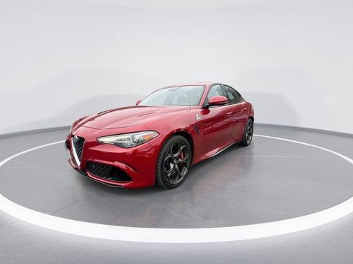 Rosso 2018 Alfa Romeo Giulia Quadrifoglio