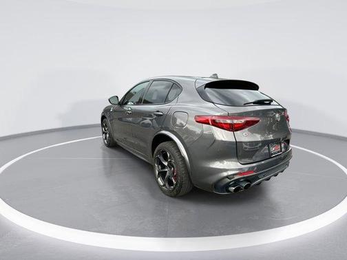 2018 Alfa Romeo Stelvio Quadrifoglio
