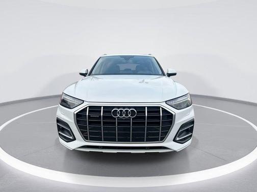 Glacier White Metallic 2021 Audi Q5 45 Prestige