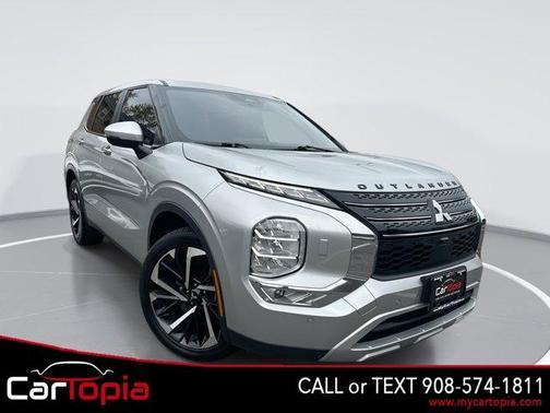 2022 Mitsubishi Outlander SE