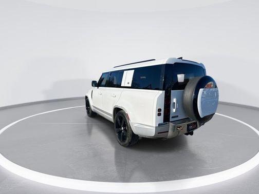 2023 Land Rover Defender First Edition