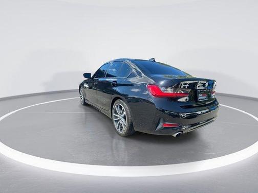2019 BMW 330 i xDrive