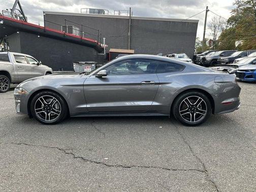 2022 Ford Mustang 