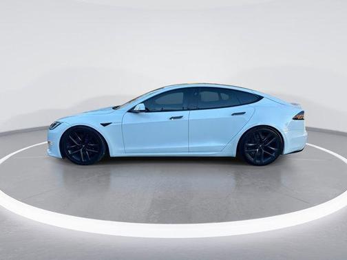2022 Tesla Model S Plaid