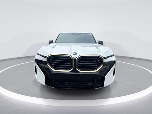 2023 BMW XM Base