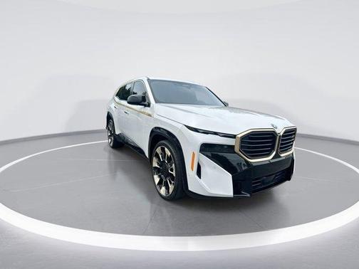 2023 BMW XM Base