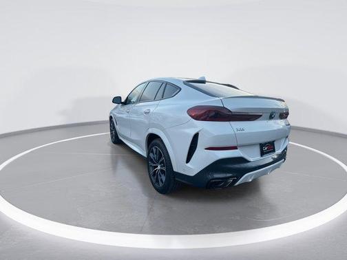2023 BMW X6 M50i