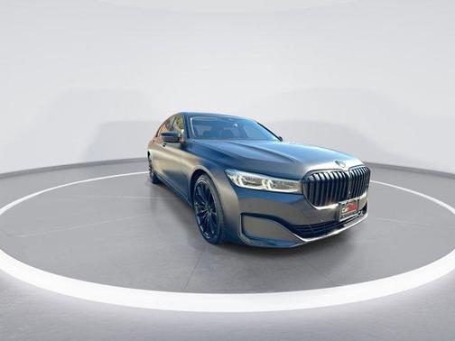 2020 BMW 740 i