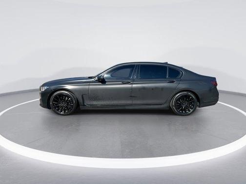 2020 BMW 740 i