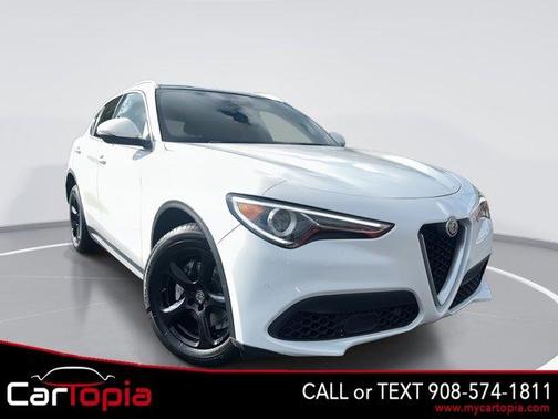 2021 Alfa Romeo Stelvio Base