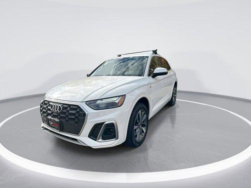 2022 Audi Q5 45 S line Premium Plus